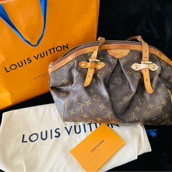 Authentic Louis Vuitton Tivoli GM - Picture 3 of 15
